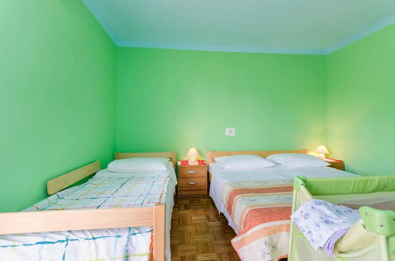 Apartment Marija Zdenko Lopar